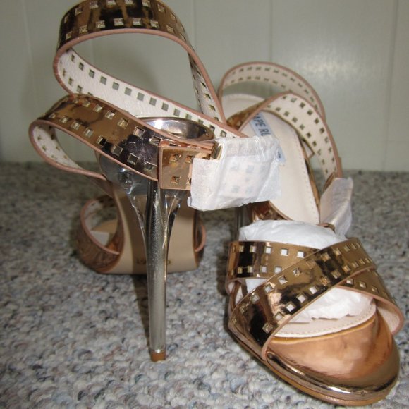 Cape Robbin Glory-1 Rosegold Crossover Sandal - Picture 2 of 10